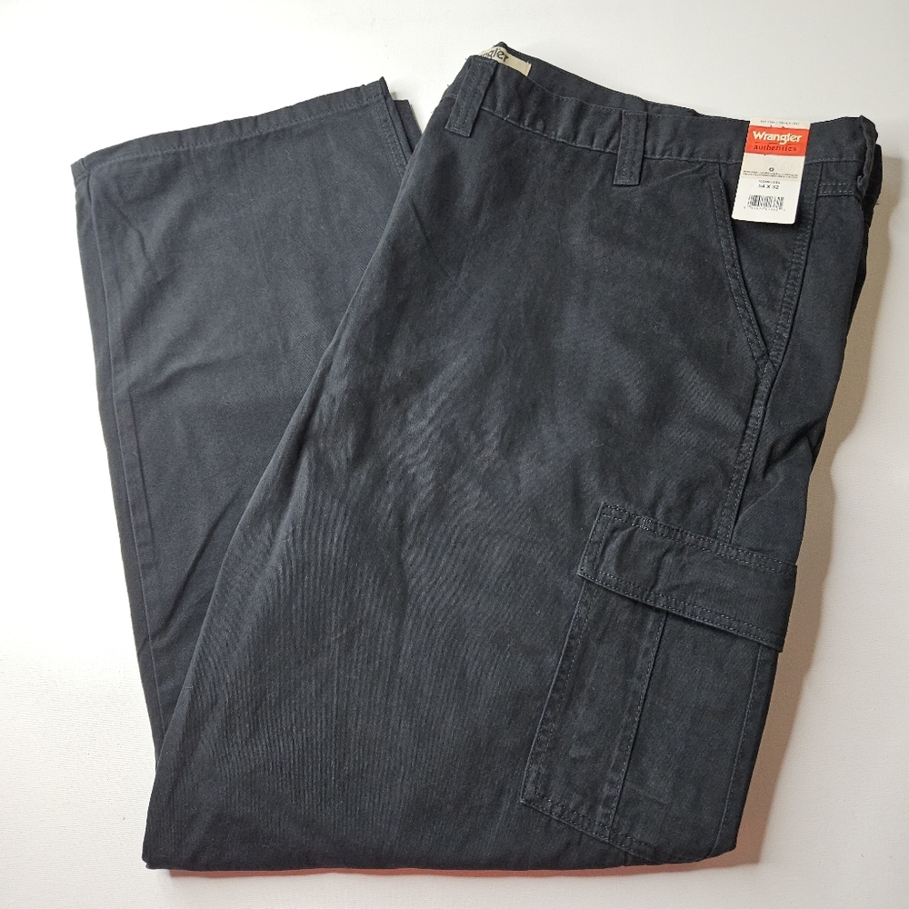 Wrangler Authentics Mens Twill Relaxed Fit Cargo Pant Size: 54x32